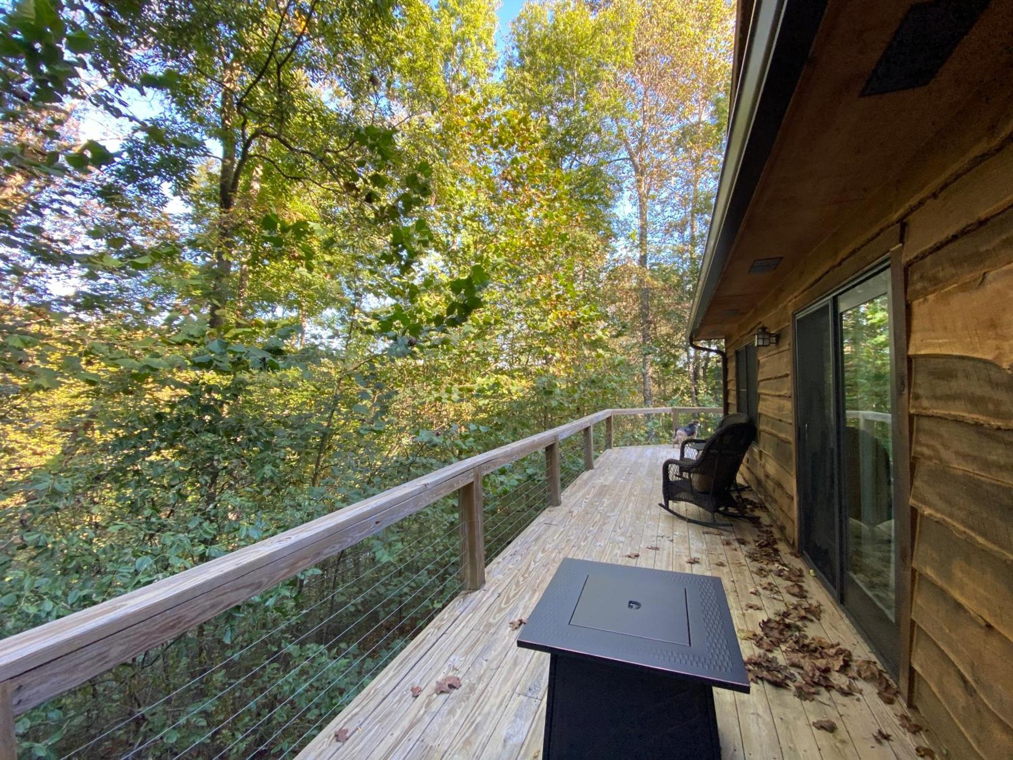Отель The Treehouse At The Rustic Retreat Нэшвилл Экстерьер фото